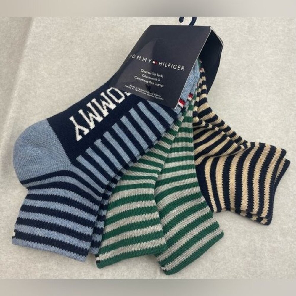 KIDS~TOMMY HILFIGER ~QUATER TOP SOCKS 3- PACK. - Picture 2 of 8